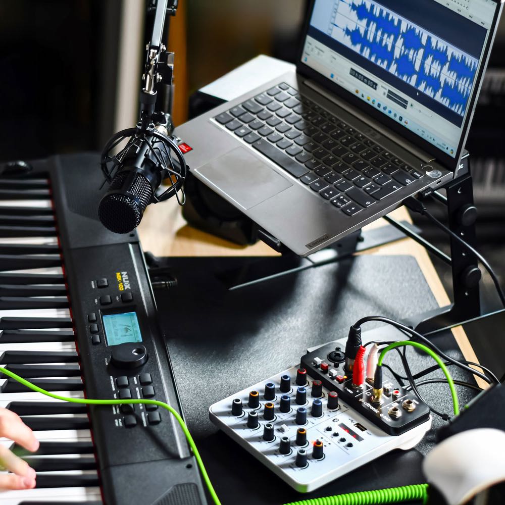 Citronic Q-PAD Mini Mixer with USB, Bluetooth & Audio Interface