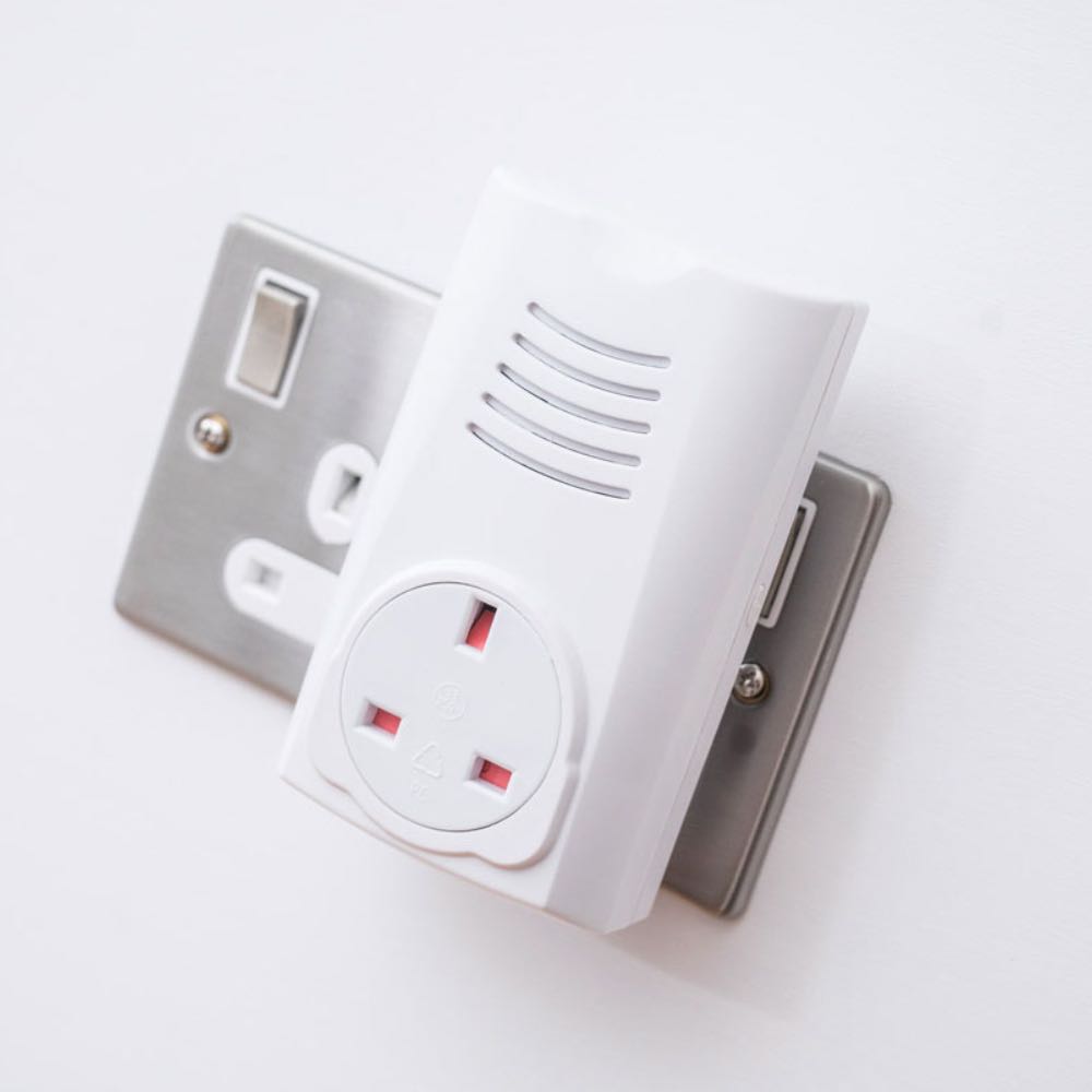 Wireless Mains Plug-In Doorbell with 38 Melodies & 80m Range