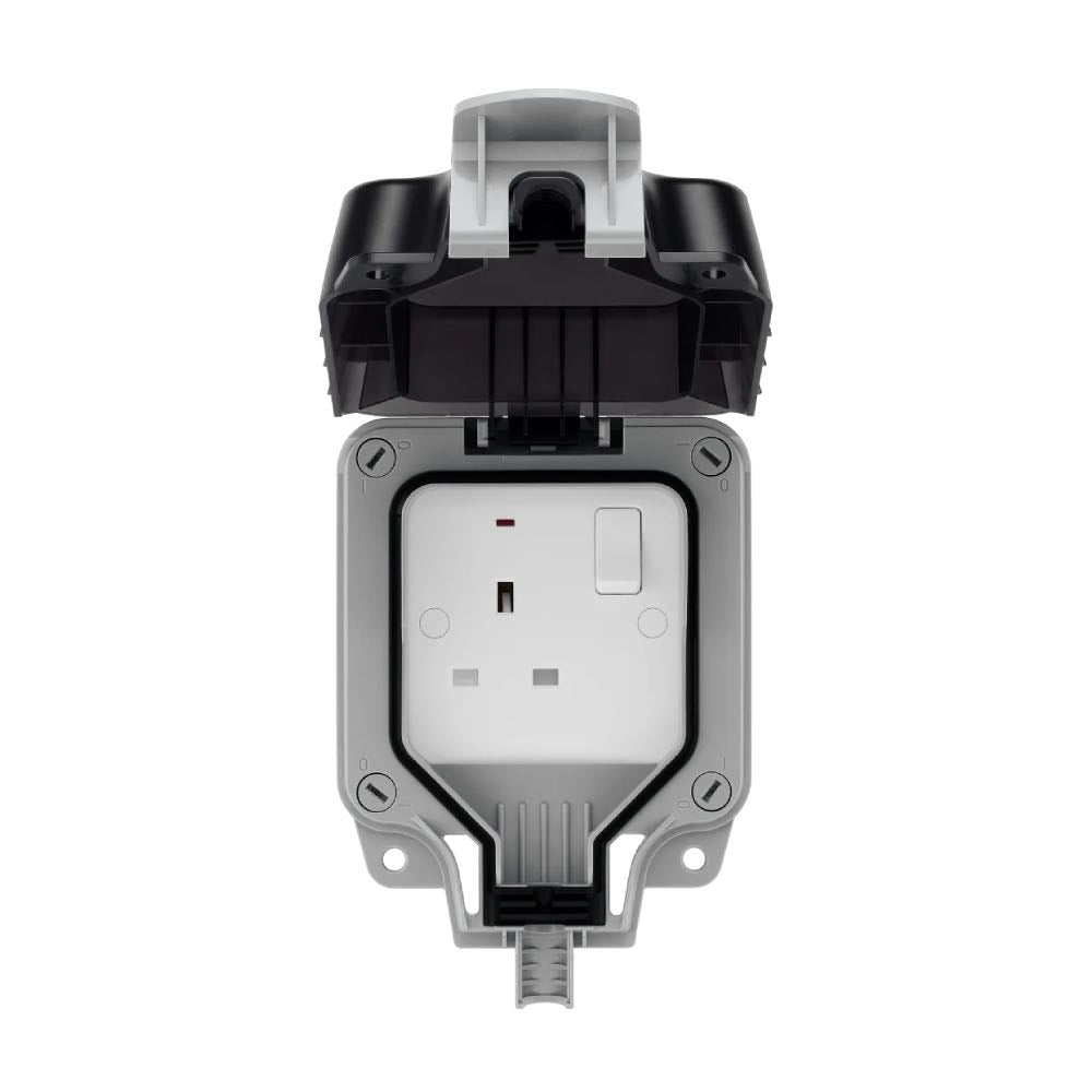 13A Outdoor IP66 Weatherproof Single Switched Socket with LED Indicator