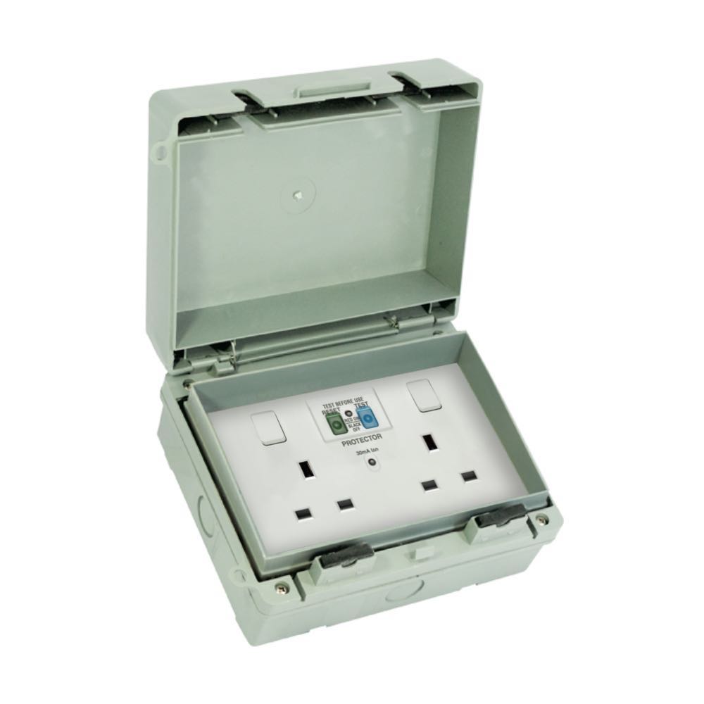 Socket Enclosure Models Outdoor Garden 2 Gang 13A IP65-Rated Weatherproof Socket Enclosure Box ...